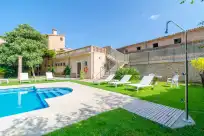 Holiday rentals in Can pati