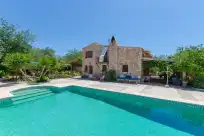 Holiday rentals in Can rosillo