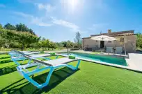 Holiday rentals in Son ferragut