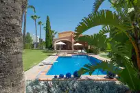 Holiday rentals in Mulholland villa