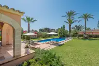 Holiday rentals in Mulholland villa