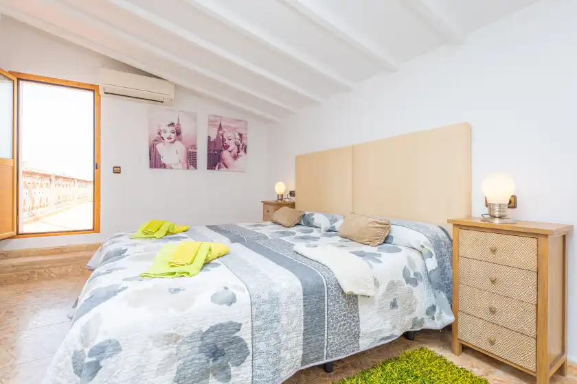 Holiday rentals in Sa verdera, Maria de la Salut