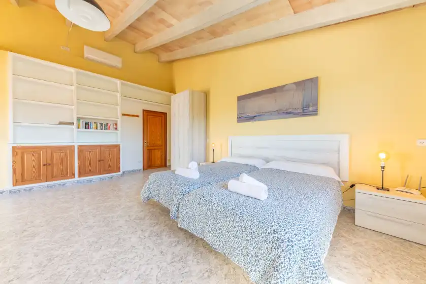 Holiday rentals in Es desaigua, Llubí