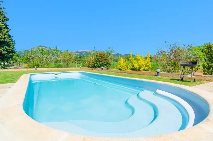 Holiday rentals in S'alqueria, Campanet