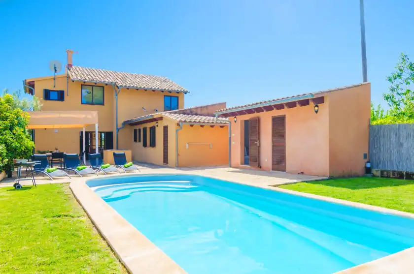 Holiday rentals in S'alqueria, Campanet