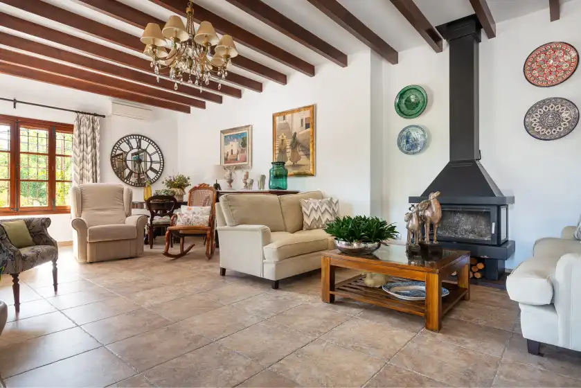 Holiday rentals in Can sion, Esporles