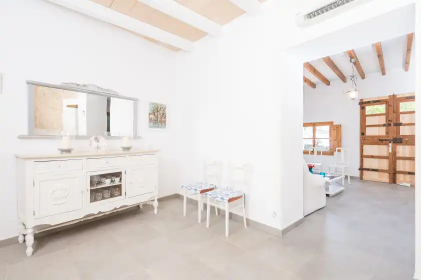 Holiday rentals in Can diana, Campanet