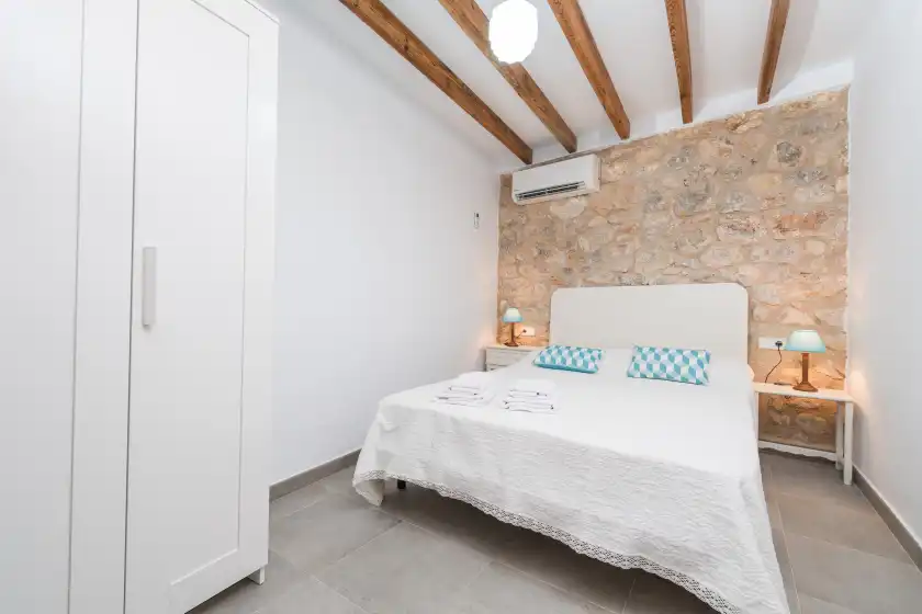 Holiday rentals in Can diana, Campanet