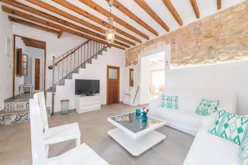 Holiday rentals in Can diana, Campanet