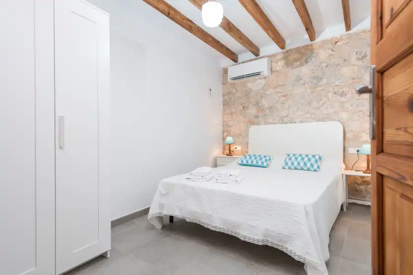 Holiday rentals in Can diana, Campanet