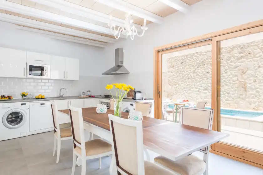 Holiday rentals in Can diana, Campanet