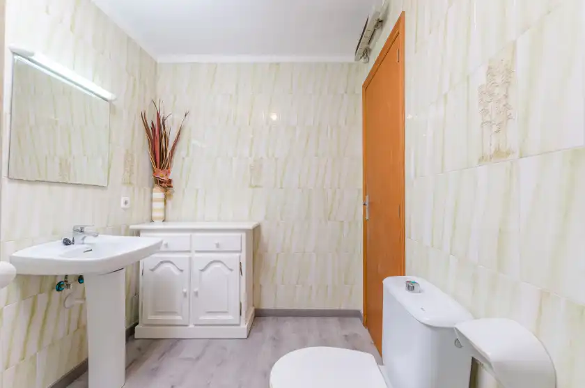 Holiday rentals in Golf, Alcanada