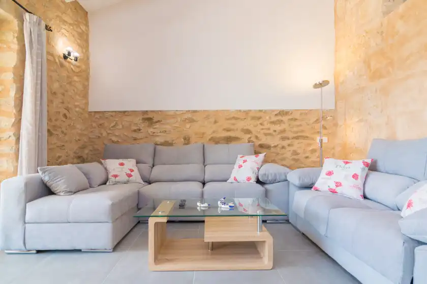 Holiday rentals in Can tianet, Randa