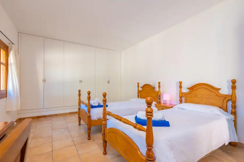 Holiday rentals in Sa marina (covamarina), ses Covetes
