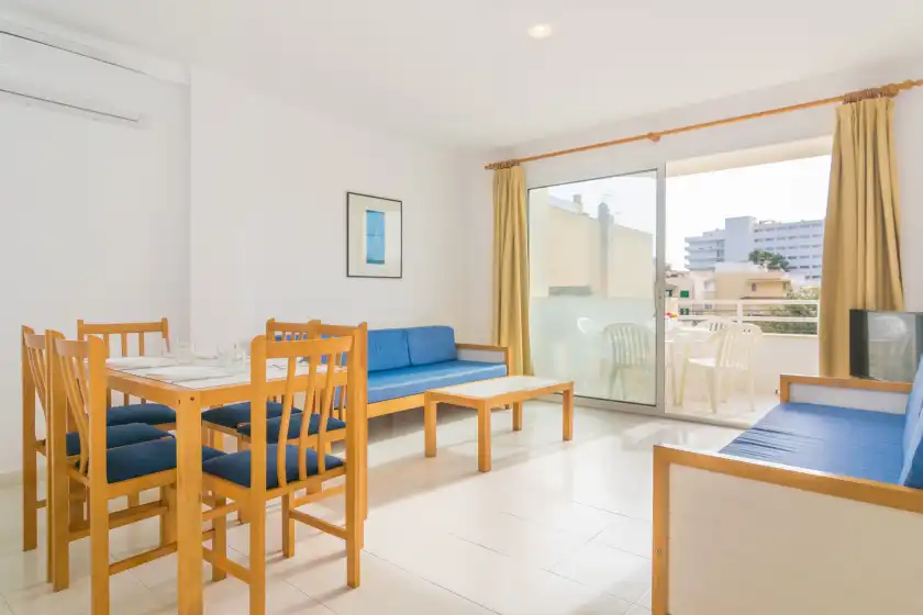 Holiday rentals in Massanet (bc), Canyamel