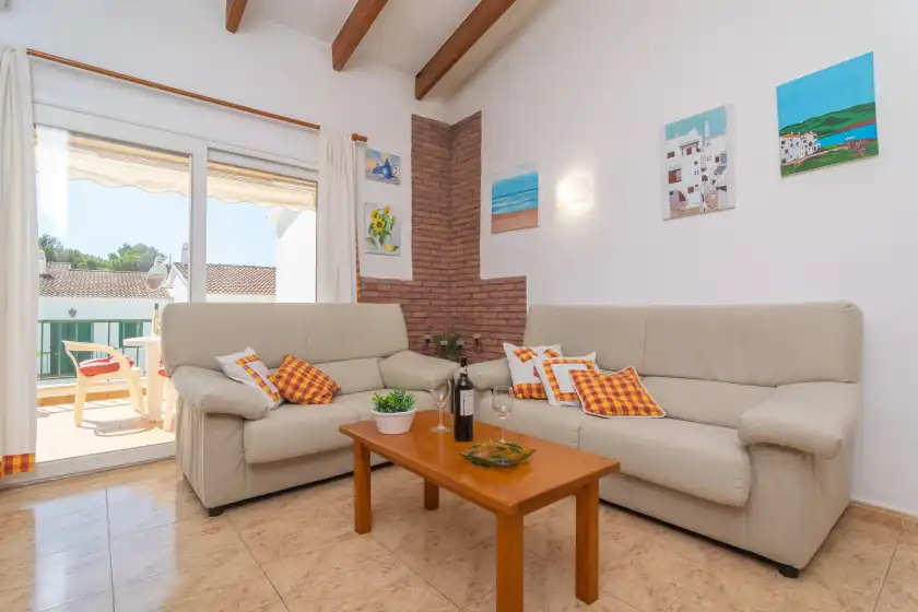 Holiday rentals in Filippi, Es Mercadal