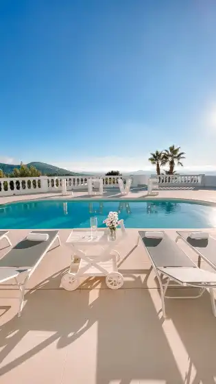 Holiday rentals in Villa perla blanca, Jesús