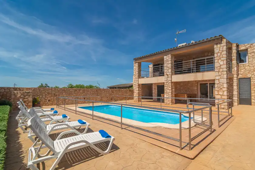 Holiday rentals in Finca castillo