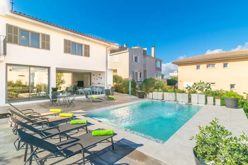 Holiday rentals in Casa del mar, Son Serra de Marina