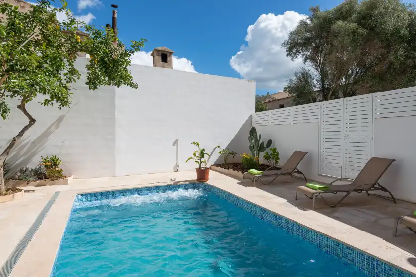 Holiday rentals in Can joan (maria), Maria de la Salut