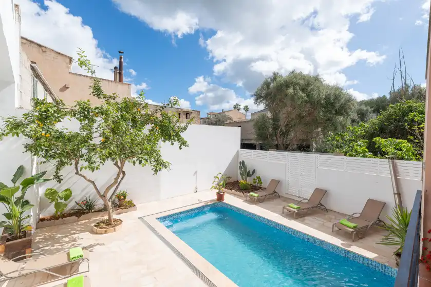 Holiday rentals in Can joan (maria), Maria de la Salut