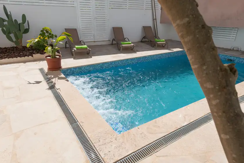 Holiday rentals in Can joan (maria), Maria de la Salut
