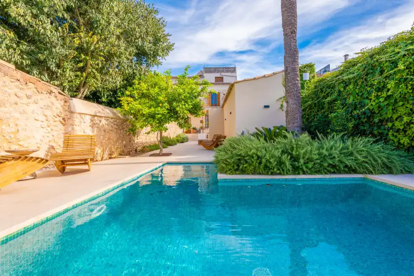 Holiday rentals in Cas català, Sineu