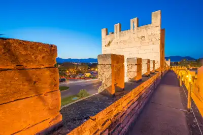 Muralla de Alcúdia, Mallorca, Vacalia.com