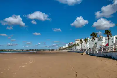 Playa de Valdelagrana, Cádiz, Vacalia.com
