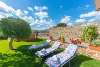 Holiday rentals in Can joan des forn