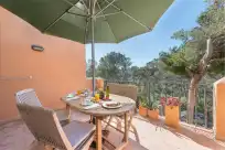 Holiday rentals in Burgit