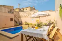 Holiday rentals in Villa placeta