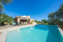 Holiday rentals in Son poca palla
