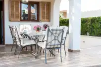 Holiday rentals in Can barret
