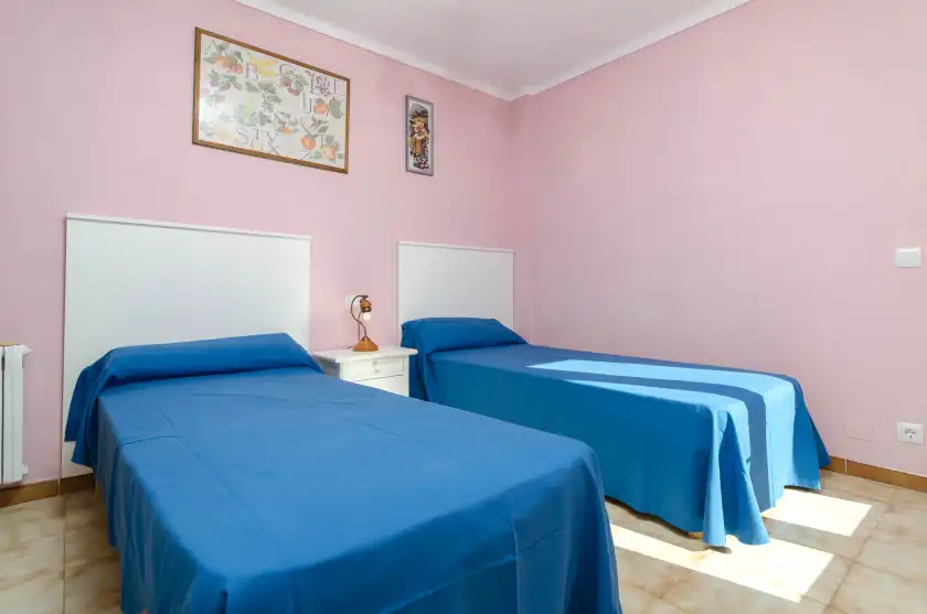 Holiday rentals in Sa coma (llampúdol), sa Coma