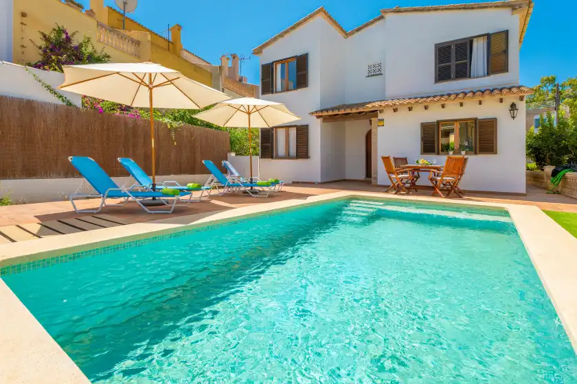 Holiday rentals in Ca'n torronet
