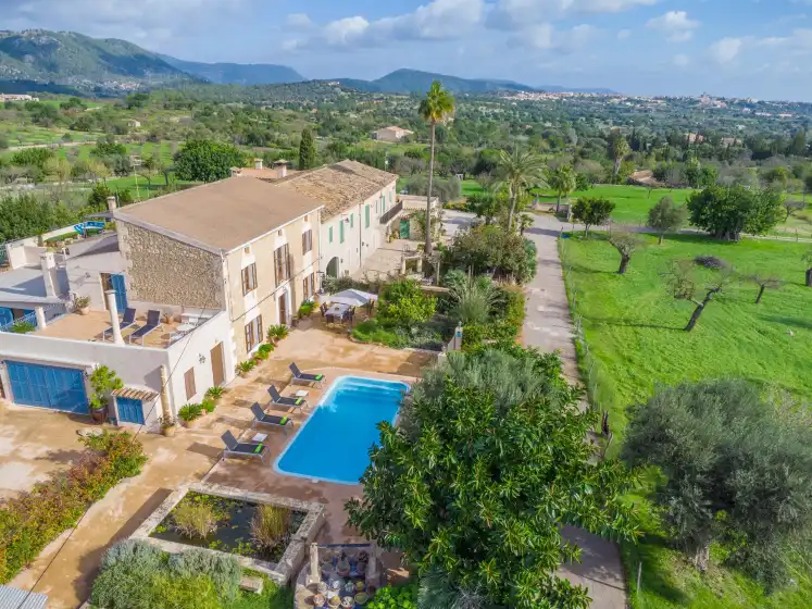 Holiday rentals in Can salvador, Moscari