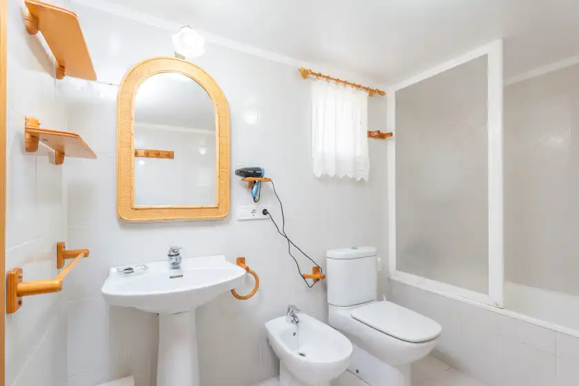 Holiday rentals in Can salvador, Moscari
