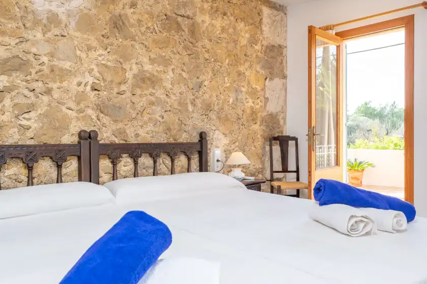 Holiday rentals in Can salvador, Moscari