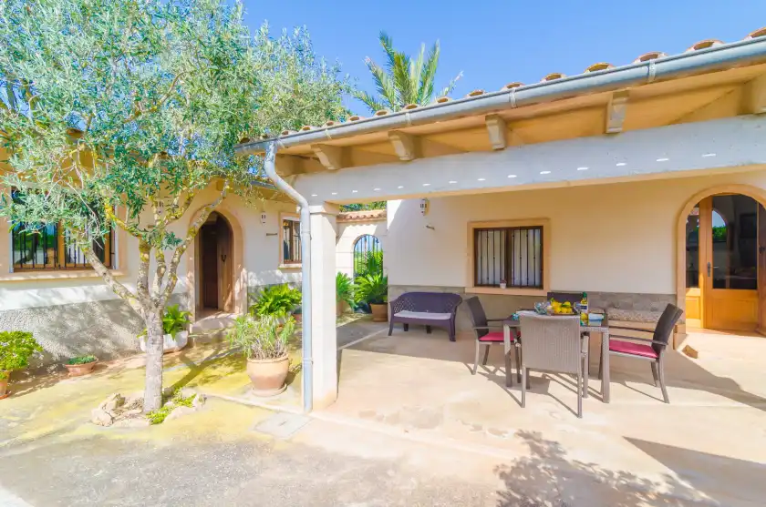 Holiday rentals in Can estelrich- sant blai