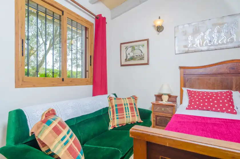 Holiday rentals in Can estelrich- sant blai, Campos
