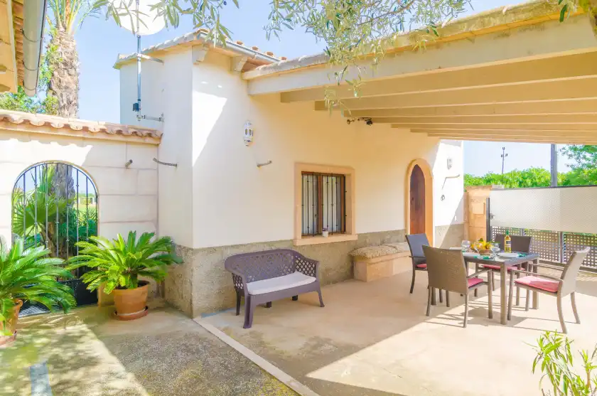Holiday rentals in Can estelrich- sant blai, Campos