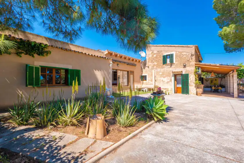 Holiday rentals in Sa marina (covamarina), ses Covetes
