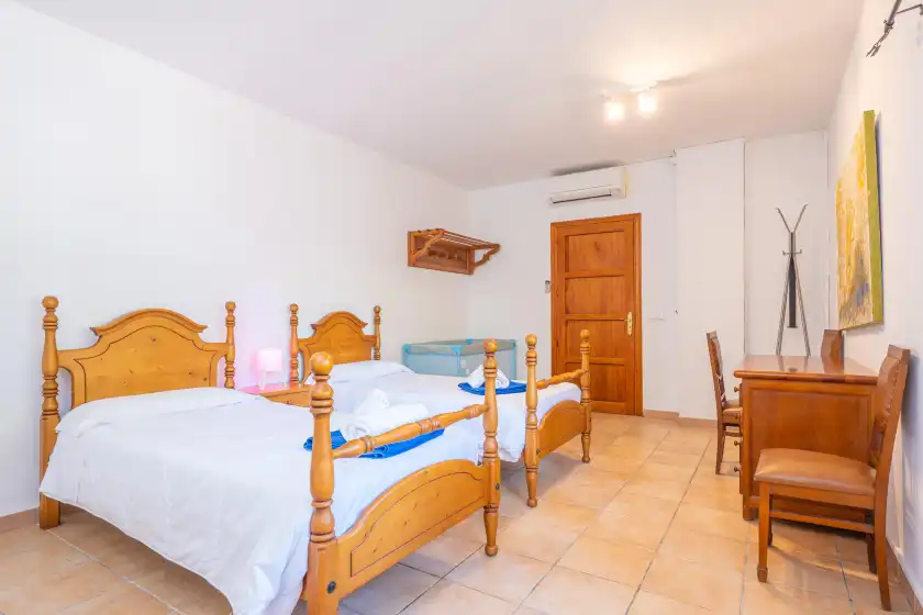 Holiday rentals in Sa marina (covamarina), ses Covetes