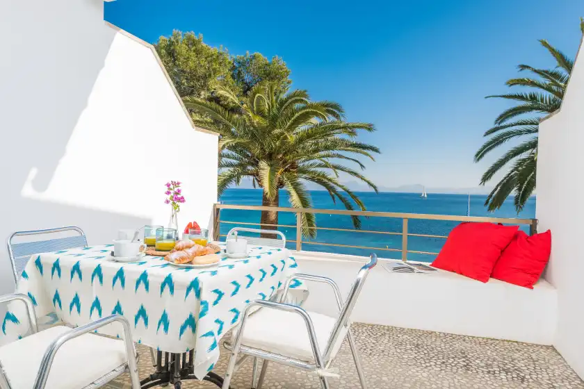 Holiday rentals in Sun of alcanada