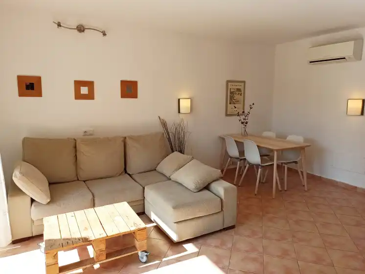 Holiday rentals in Burgit, es Cap des Moro