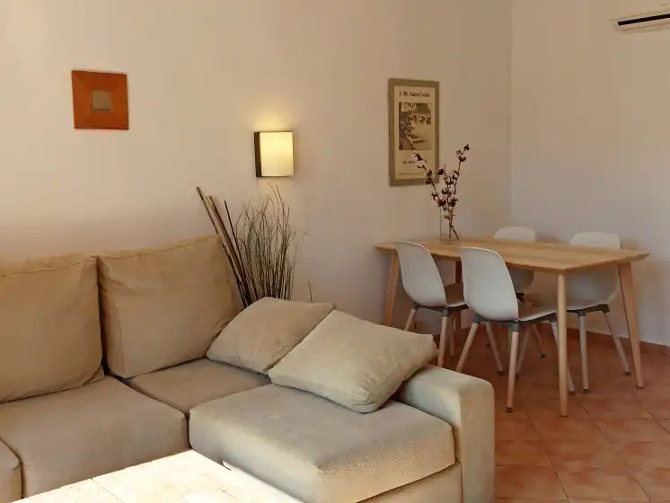 Holiday rentals in Burgit, es Cap des Moro