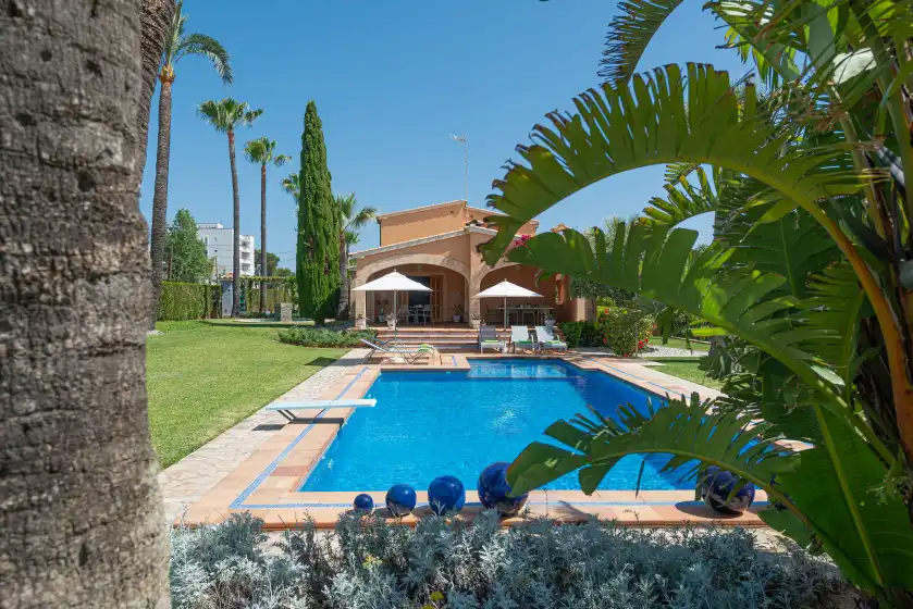 Holiday rentals in Mulholland villa, Can Picafort