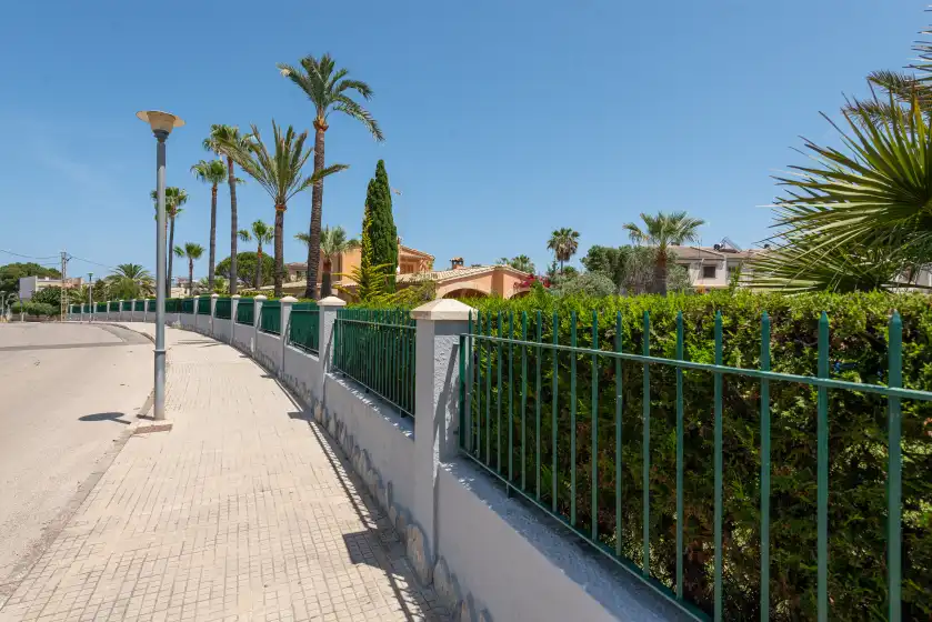 Holiday rentals in Mulholland villa, Can Picafort