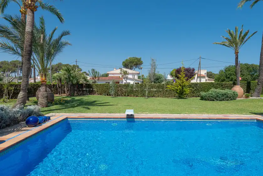 Holiday rentals in Mulholland villa, Can Picafort